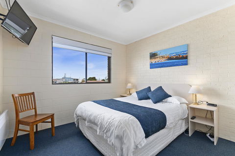 Allambi Holiday Apartments - Queensland Tourism 15