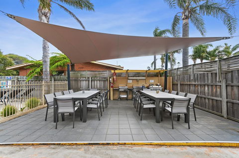 Allambi Holiday Apartments - Queensland Tourism 10