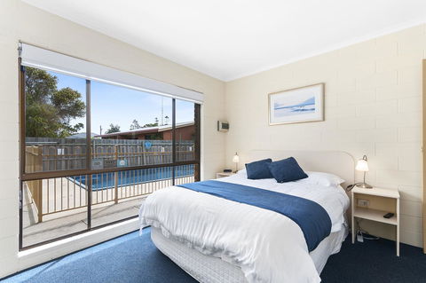 Allambi Holiday Apartments - Queensland Tourism 4
