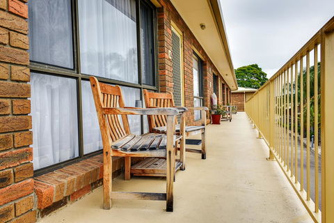 Allambi Holiday Apartments - Queensland Tourism 21