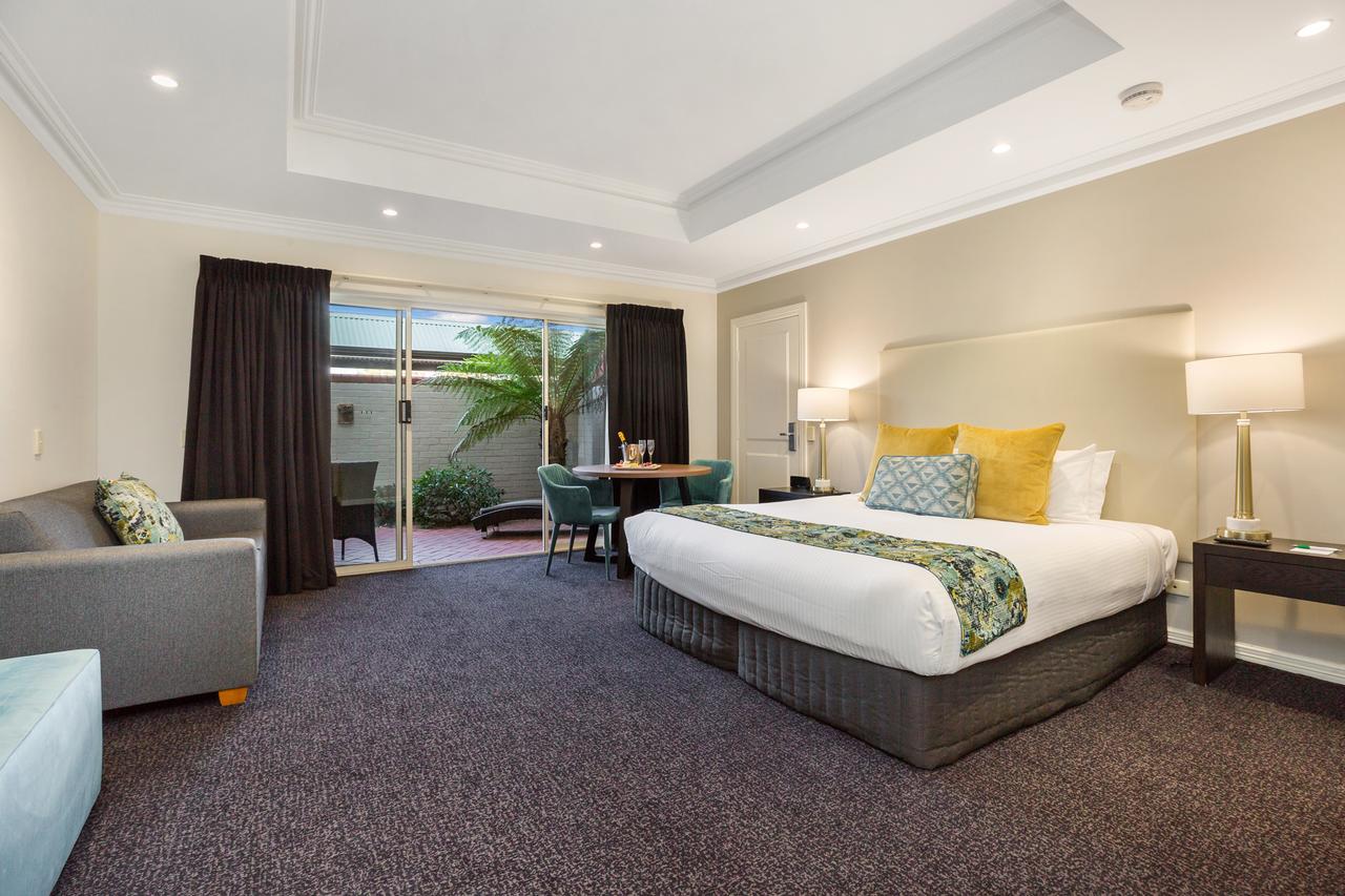 Strathdale VIC QLD Tourism