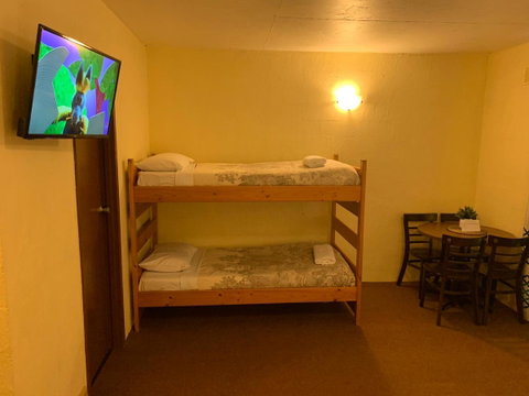 Mountain Creek Motel Bar & Restaurant - Queensland Tourism 5