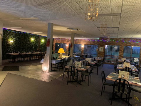 Mountain Creek Motel Bar & Restaurant - Queensland Tourism 17
