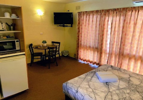 Mountain Creek Motel Bar & Restaurant - Queensland Tourism 31