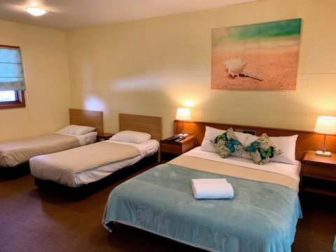 Mountain Creek Motel Bar & Restaurant - Queensland Tourism 34