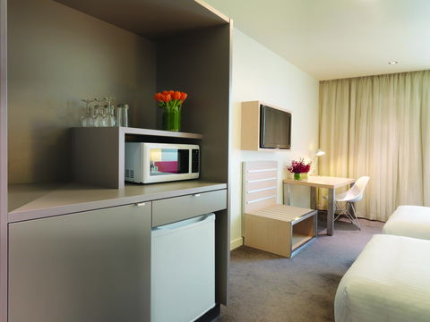 Travelodge Hotel Melbourne Docklands - QLD Tourism 5