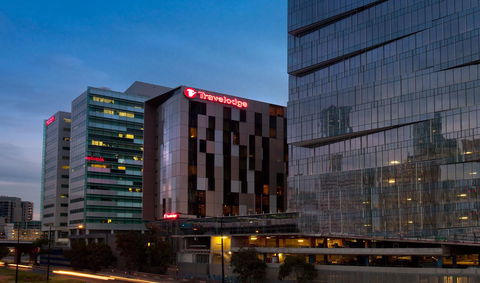 Travelodge Hotel Melbourne Docklands - QLD Tourism 23