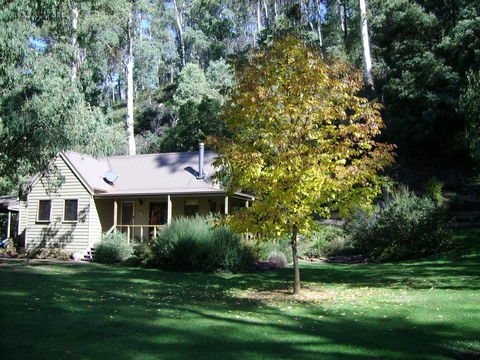 Shady Brook Cottages - Queensland Tourism 0
