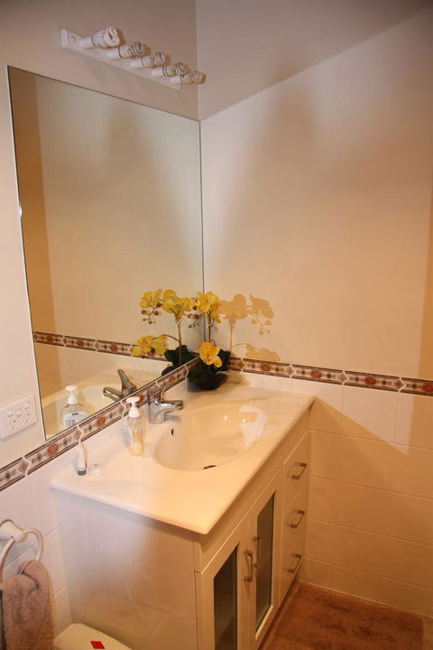 Shady Brook Cottages - Queensland Tourism 28