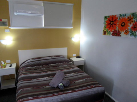 The Highlander Motel - 24HR Check In - QLD Tourism 14