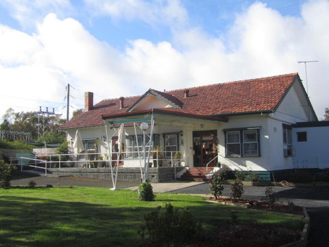 The Highlander Motel - 24HR Check In - QLD Tourism 9