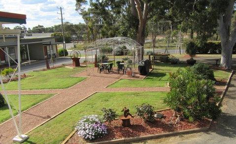 The Highlander Motel - 24HR Check In - QLD Tourism 5