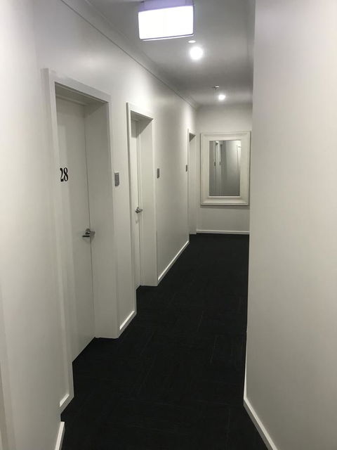 CROWN CENTRAL BUSINESS DISTRICT MOTEL - NO UNDER 18s - QLD Tourism 22