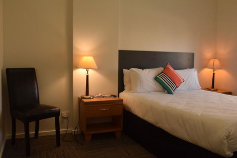 CROWN CENTRAL BUSINESS DISTRICT MOTEL - NO UNDER 18s - QLD Tourism 33