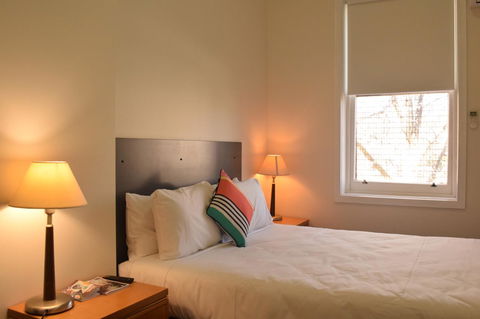 CROWN CENTRAL BUSINESS DISTRICT MOTEL - NO UNDER 18s - QLD Tourism 32