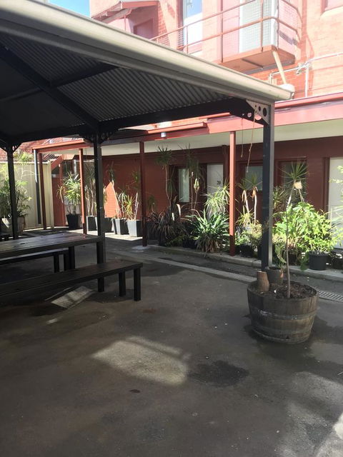 CROWN CENTRAL BUSINESS DISTRICT MOTEL - NO UNDER 18s - QLD Tourism 20