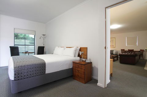 Quality Inn & Suites The Menzies - QLD Tourism 12