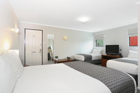 Quality Inn & Suites The Menzies - QLD Tourism 15