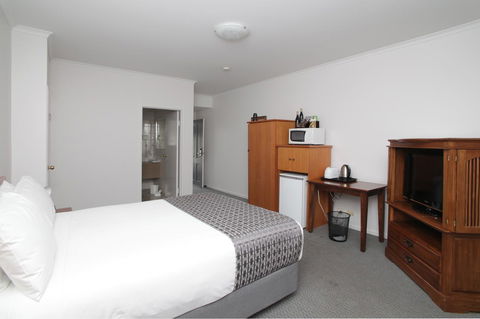 Quality Inn & Suites The Menzies - QLD Tourism 7