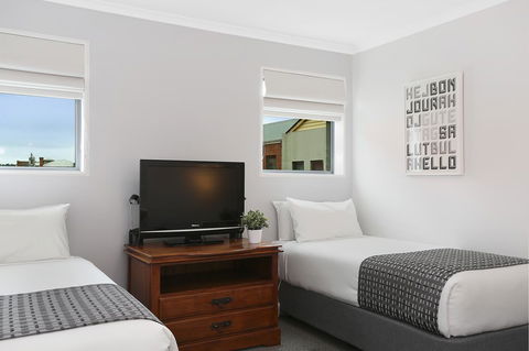 Quality Inn & Suites The Menzies - QLD Tourism 14