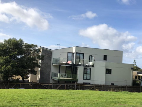 Apartments In Phillip Island Towers - Block C - QLD Tourism 33