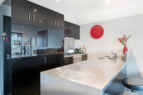 Docklands Executive Apartments - Melbourne - QLD Tourism 21