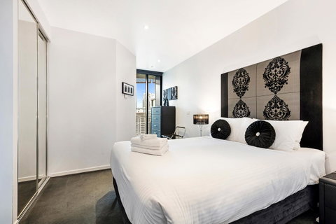Docklands Executive Apartments - Melbourne - QLD Tourism 9