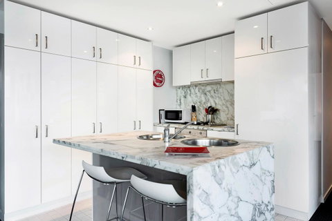 Docklands Executive Apartments - Melbourne - QLD Tourism 5