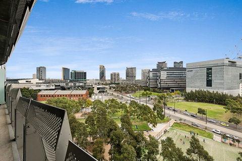 Docklands Executive Apartments - Melbourne - QLD Tourism 28
