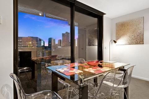 Docklands Executive Apartments - Melbourne - QLD Tourism 30