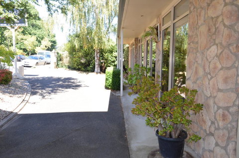 Amara Springs Guest House - Queensland Tourism 26