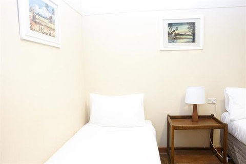 Amara Springs Guest House - Queensland Tourism 27