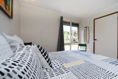 Uptown Frankston - QLD Tourism 5