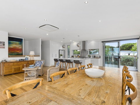 Aireys Ocean View - QLD Tourism 3
