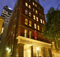 Metro Apartments On Bank Place - Queensland Tourism