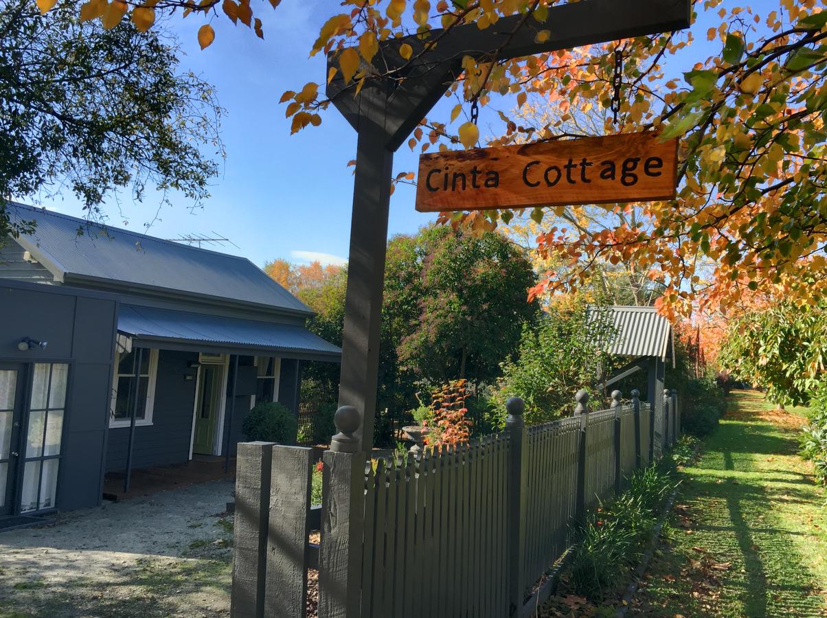 Lock VIC QLD Tourism