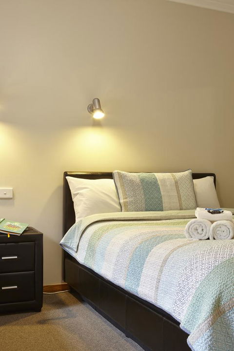 Goldfield Holiday Units - QLD Tourism 4