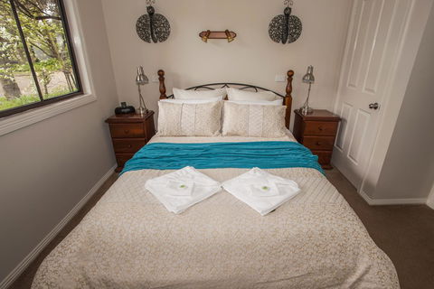 Goldfield Holiday Units - QLD Tourism 13