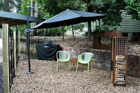 Tangenong Cottages - QLD Tourism 11