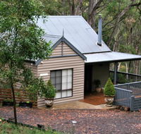 Tangenong Cottages - QLD Tourism