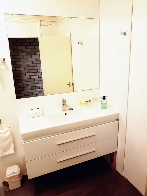 Tropicana Motor Inn - Queensland Tourism 24