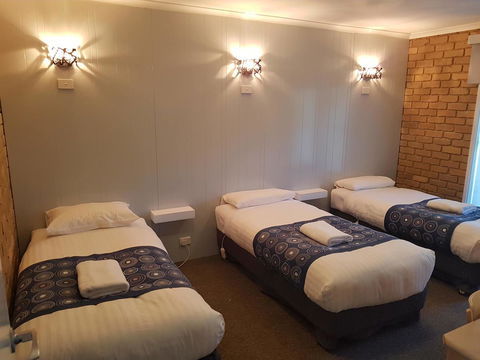 Tropicana Motor Inn - Queensland Tourism 34