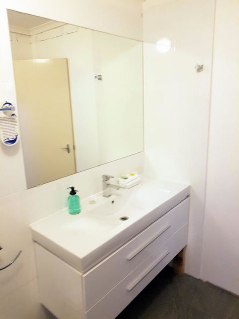 Tropicana Motor Inn - Queensland Tourism 31