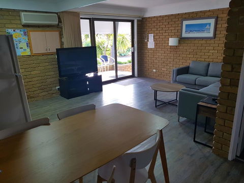 Tropicana Motor Inn - Queensland Tourism 33