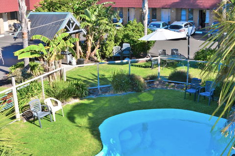 Tropicana Motor Inn - Queensland Tourism 3
