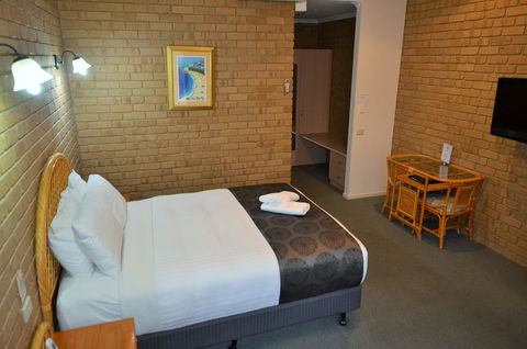 Tropicana Motor Inn - Queensland Tourism 8