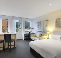 Oaks On Collins - Queensland Tourism