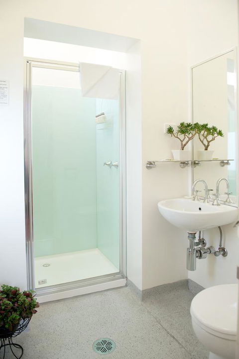 Hotel Claremont Guest House - QLD Tourism 36