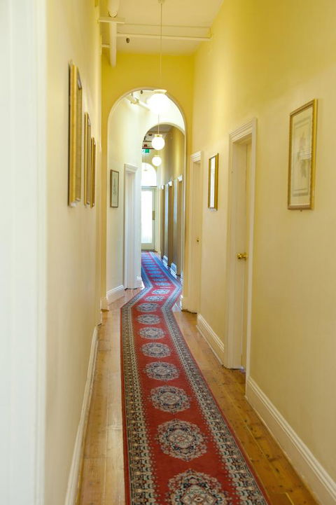 Hotel Claremont Guest House - QLD Tourism 2