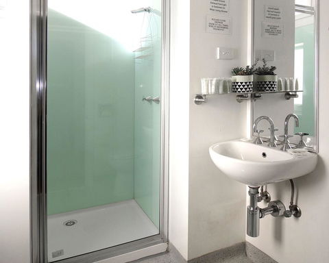 Hotel Claremont Guest House - QLD Tourism 7